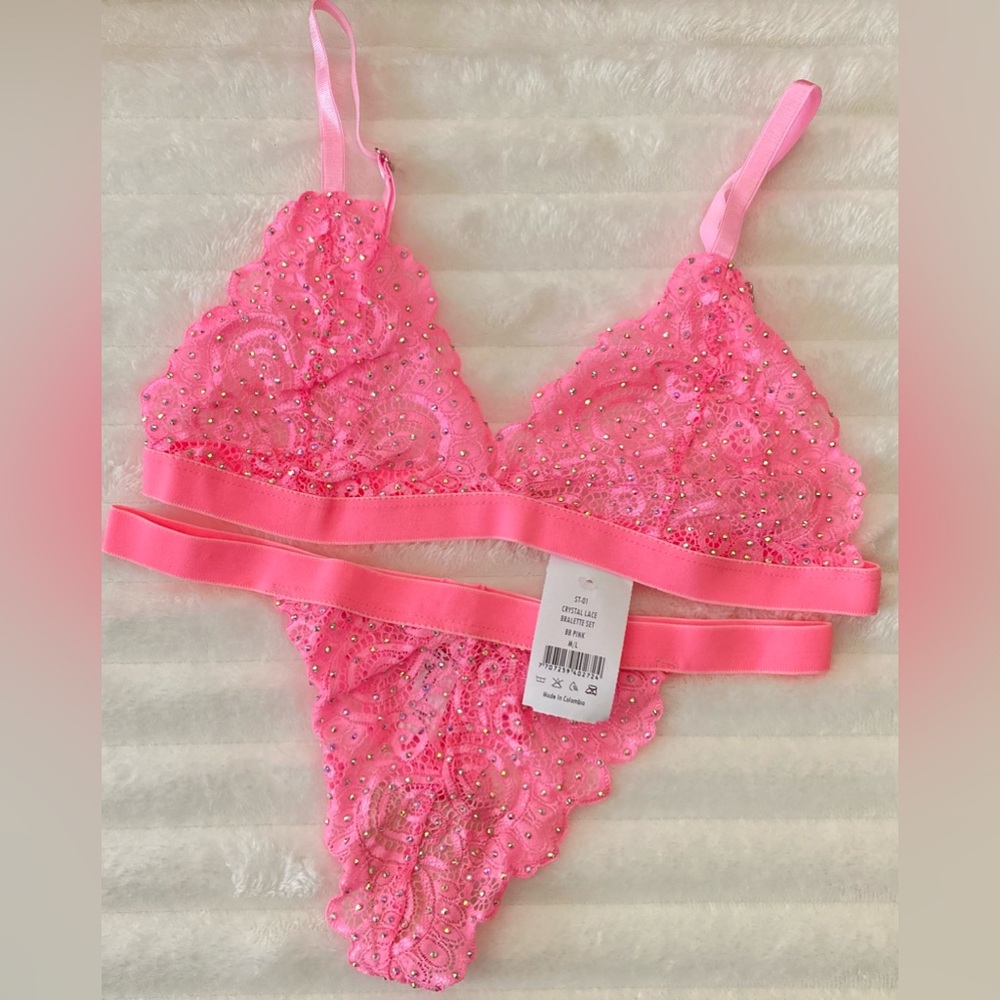 CandyLand | NWT Pink Crystal Lace Bracelet Set